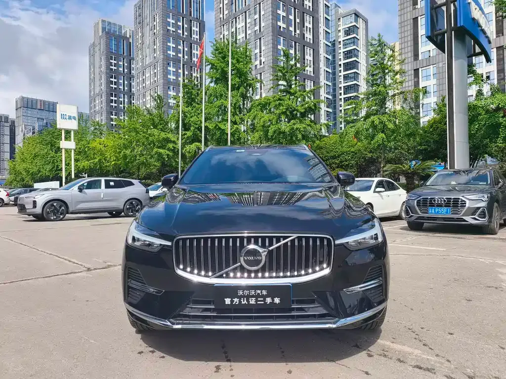 Volvo XC60 — фото 9