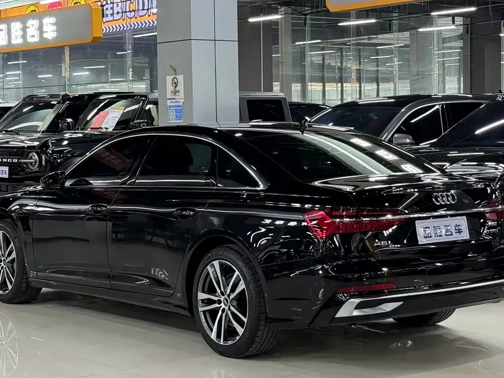 Audi A6L 2025 из CN, фото 4