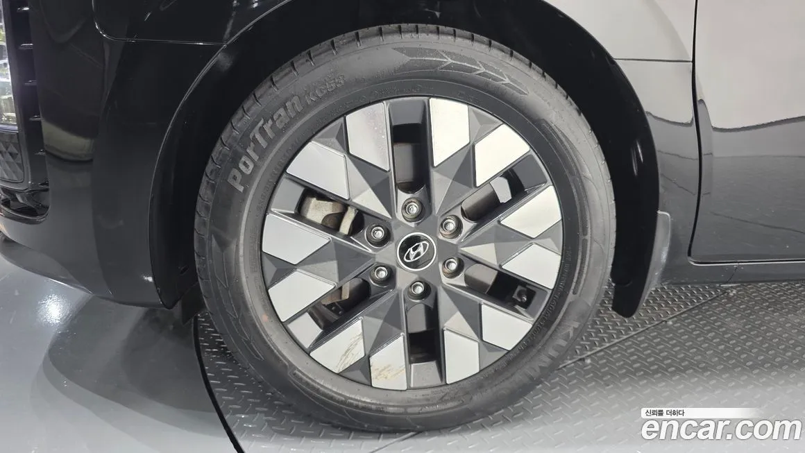 Hyundai Staria — фото 9