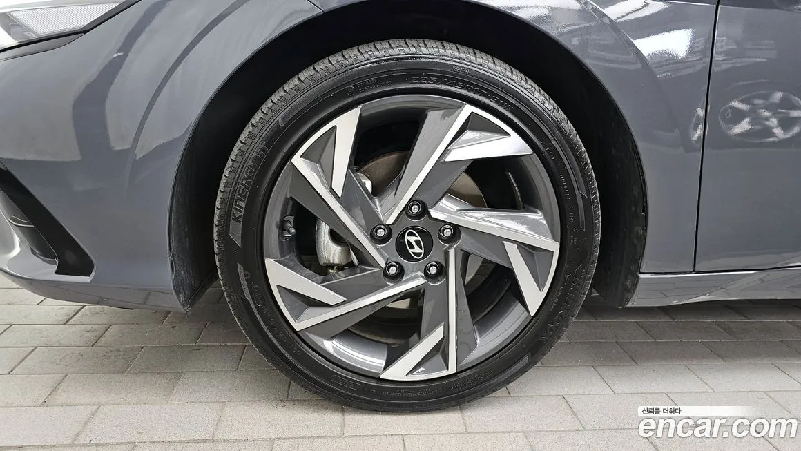 Hyundai AVANTE — фото 5