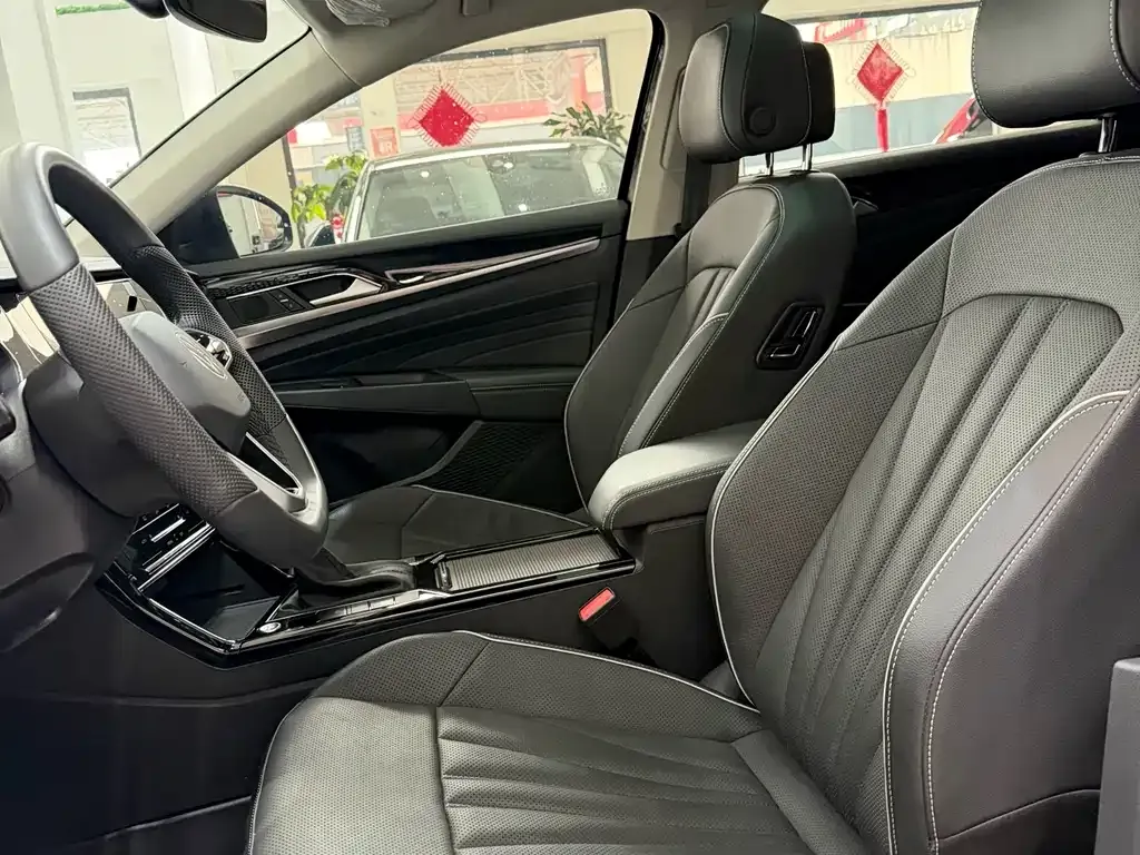 Volkswagen Passat — фото 6