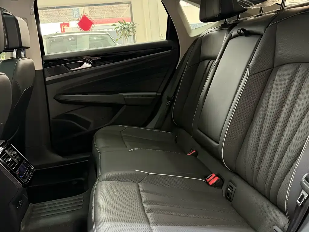 Volkswagen Passat — фото 4