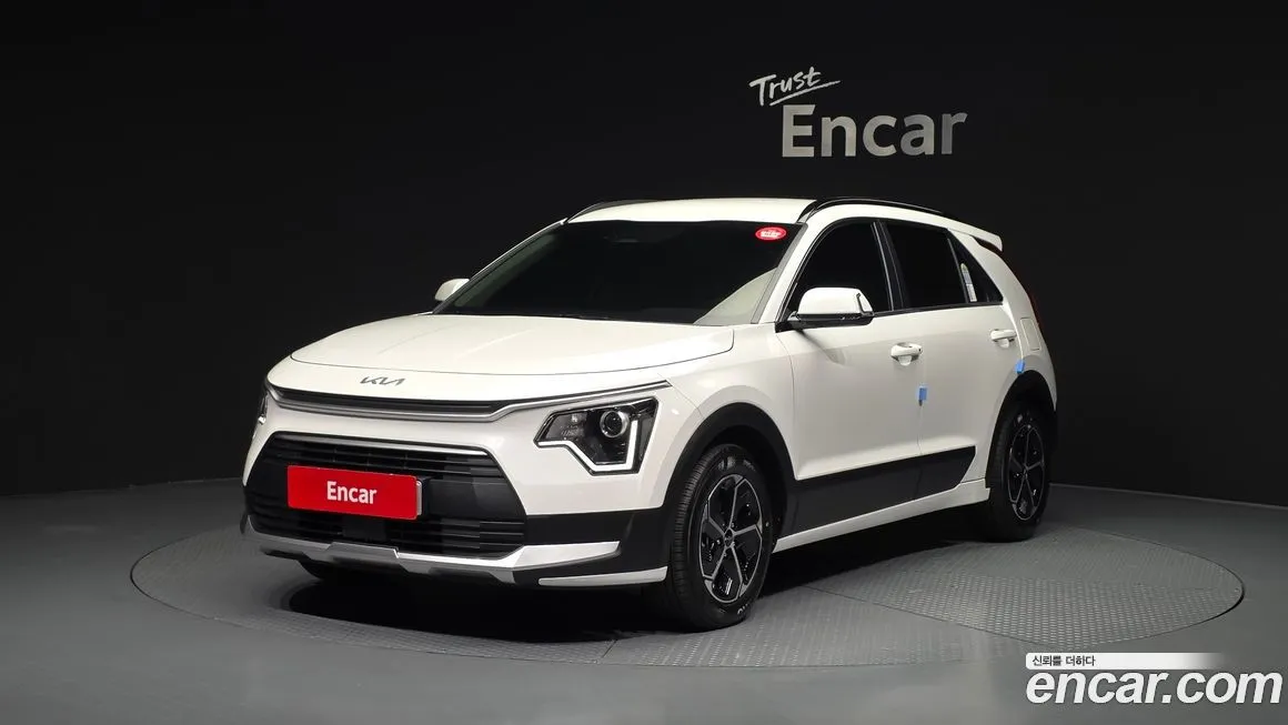 Kia Niro — фото 1