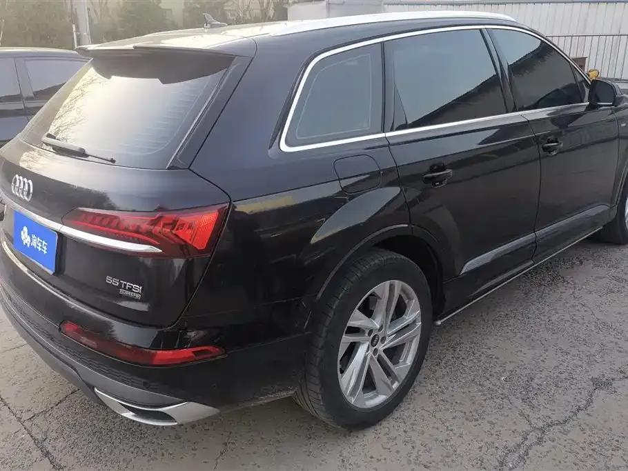 Audi Q7 — фото 7