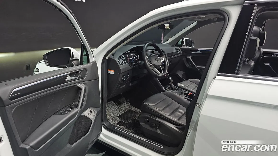 Volkswagen Tiguan — фото 8