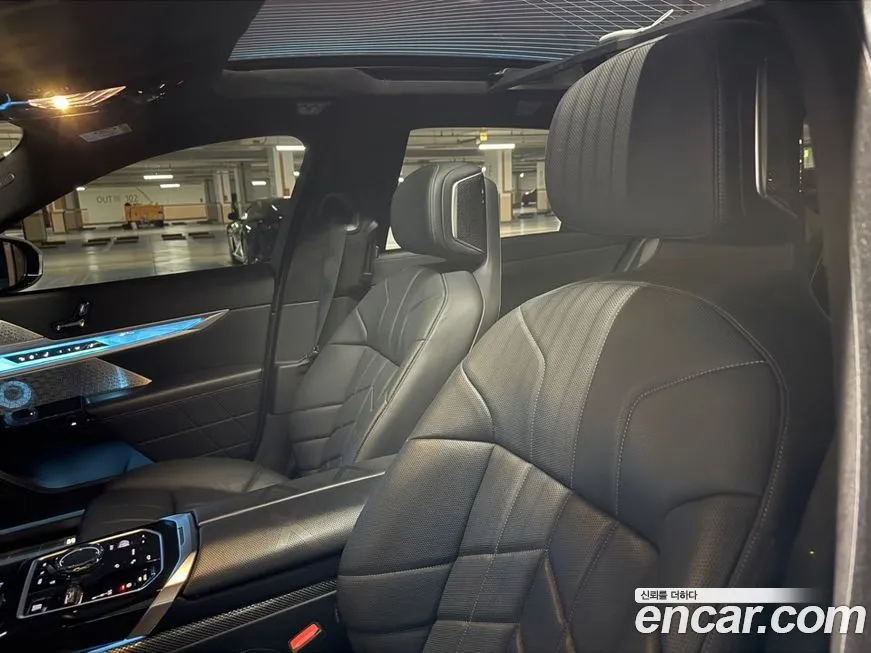 BMW 7-Series 2023 из KR, фото 2
