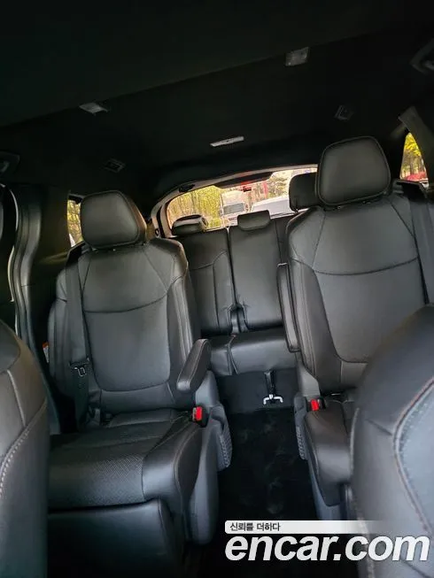 Toyota Sienna — фото 4