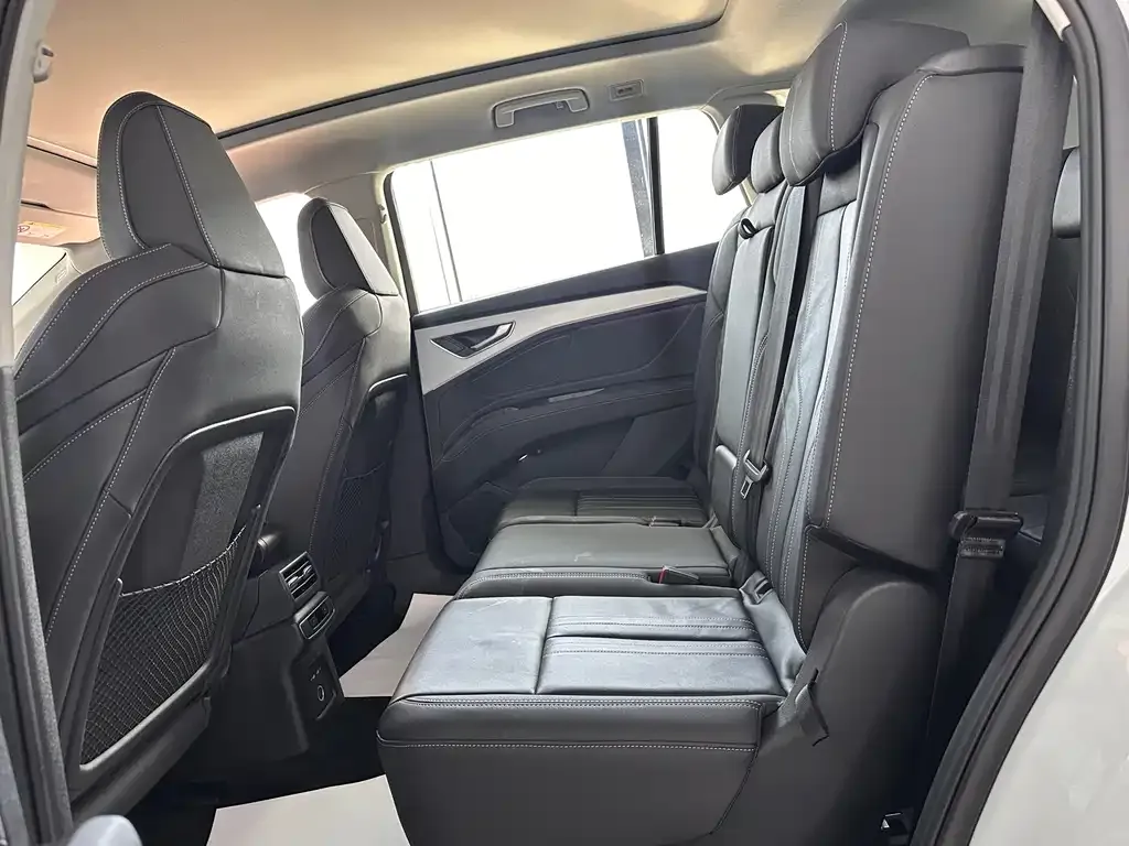 Audi Q5 e-tron 2025 из CN, фото 4