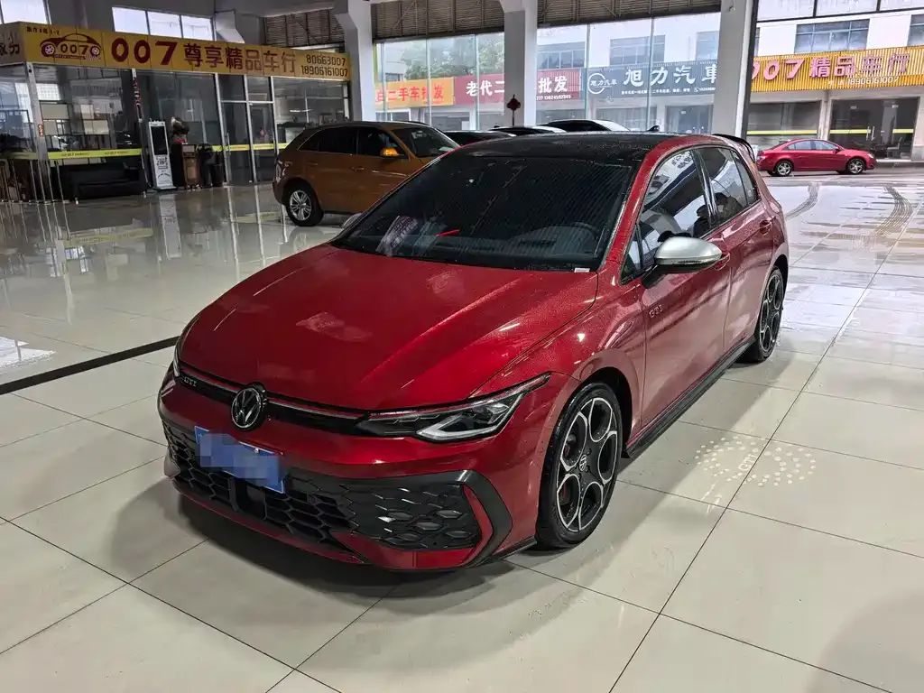 Volkswagen Golf GTI — фото 1