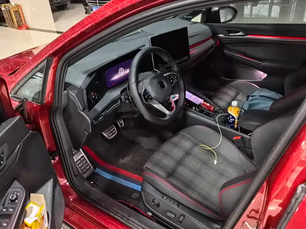 Volkswagen Golf GTI — фото 6