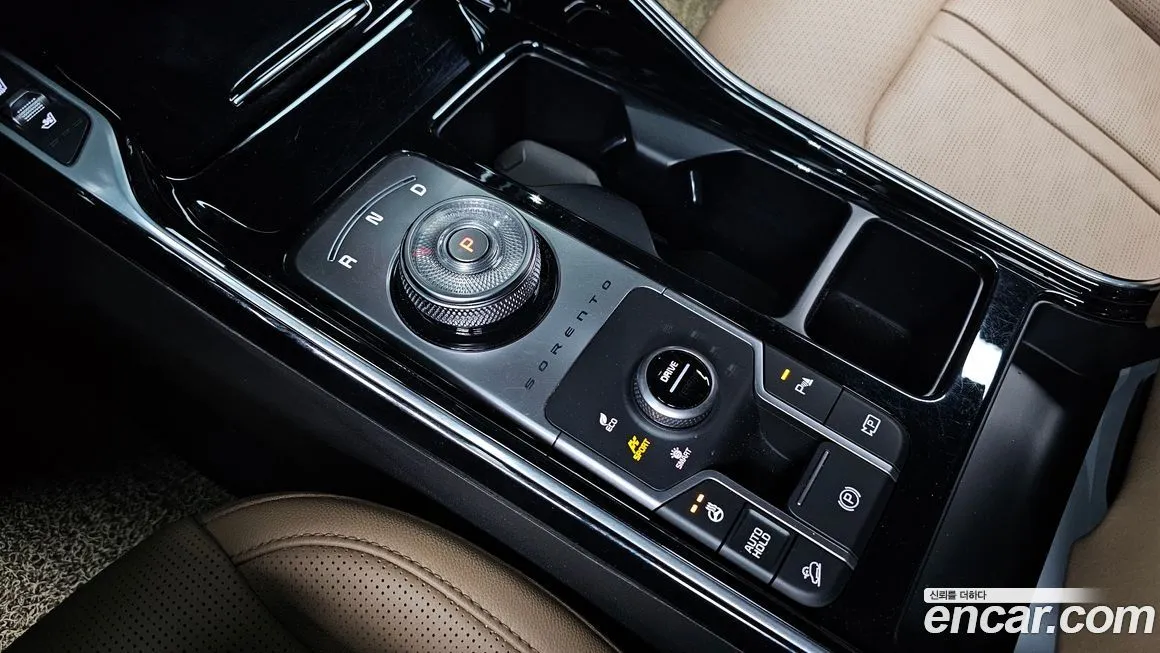 Kia Sorento — фото 8