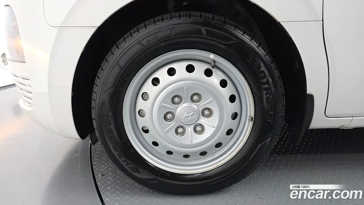 Hyundai Staria — фото 3