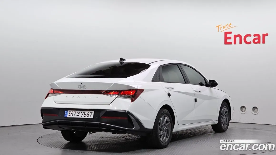 Hyundai AVANTE — фото 3