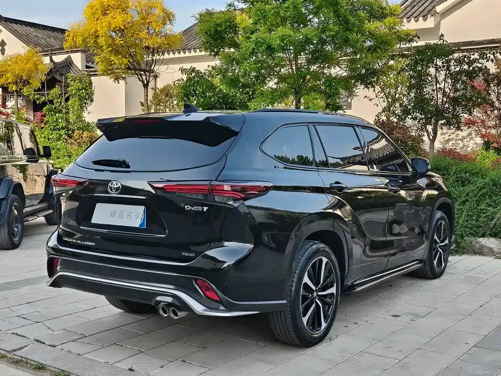 Toyota Crown Kluger 2024 из CN, фото 10