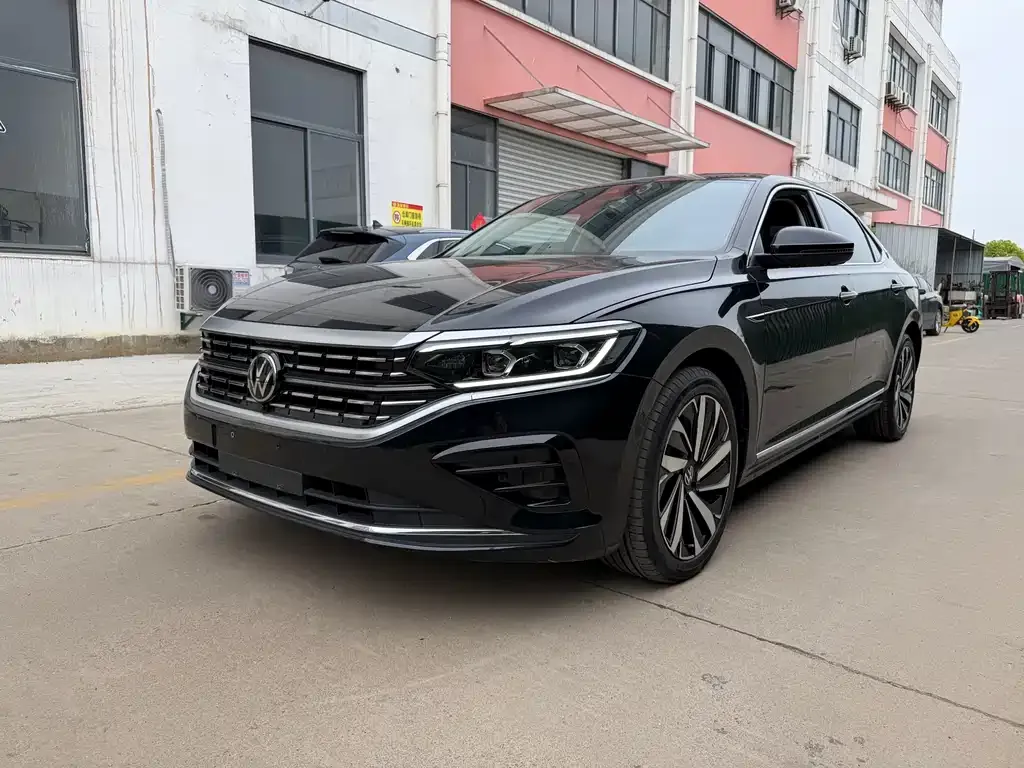 Volkswagen Passat — фото 8