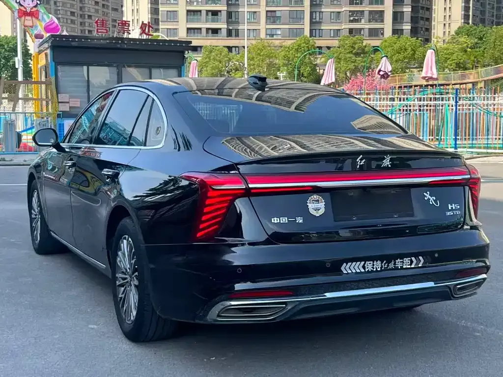 Hongqi H5 — фото 7