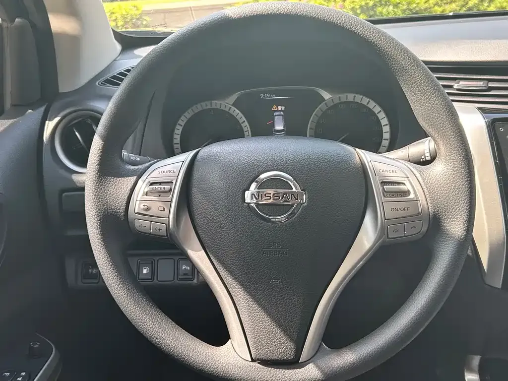 Nissan Terra — фото 2