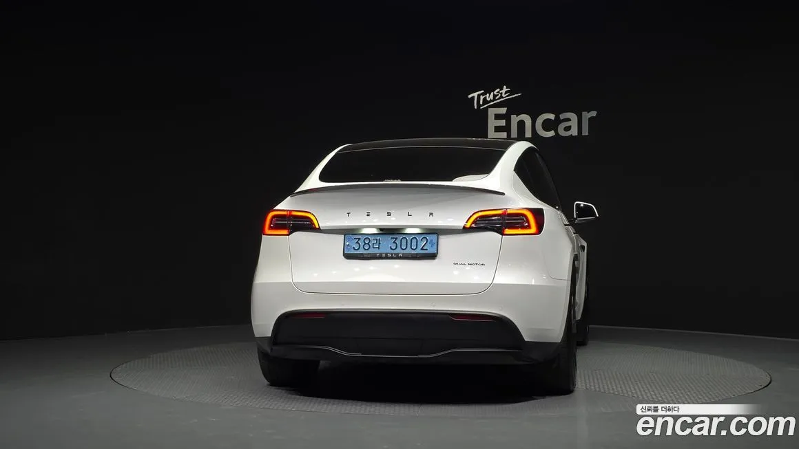 Tesla Model Y — фото 4