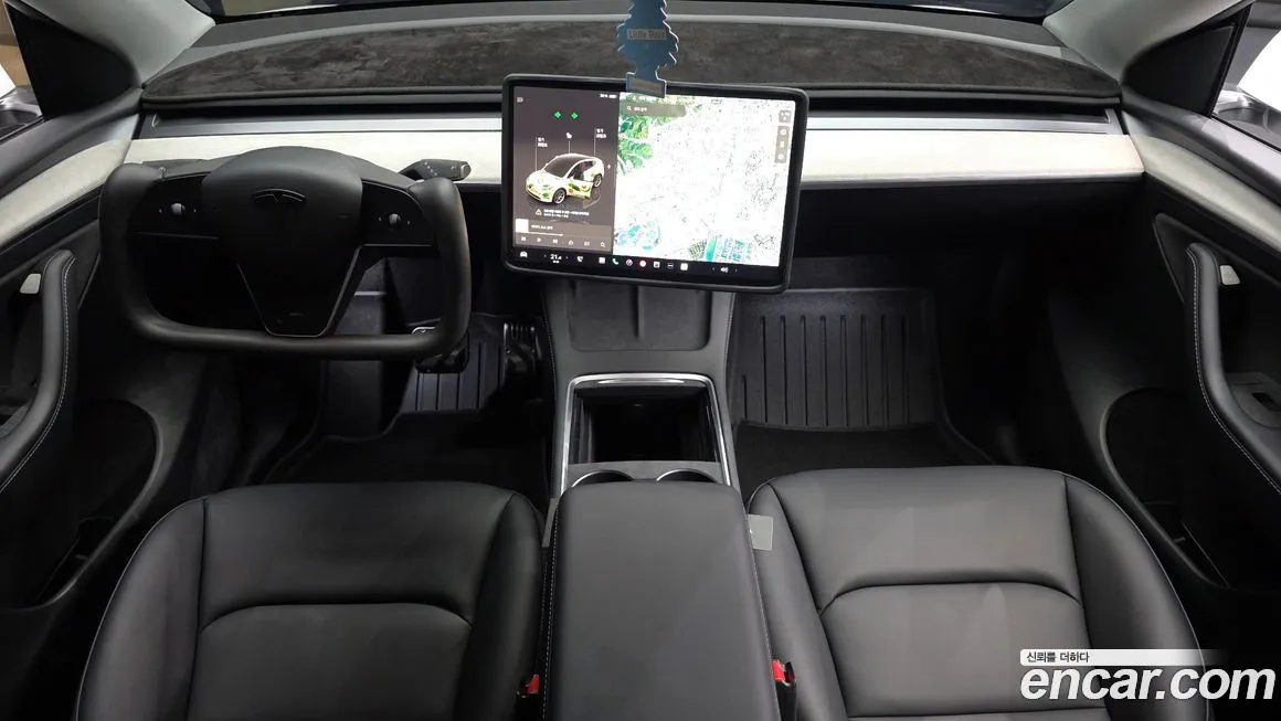 Tesla Model Y — фото 8