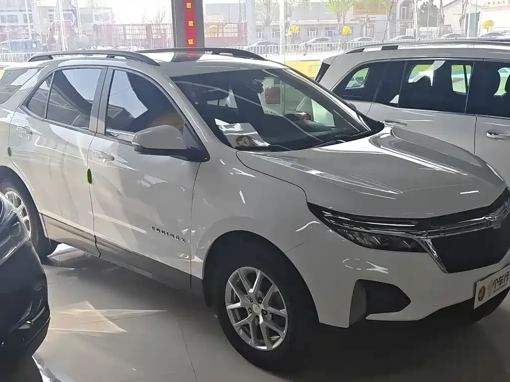 Chevrolet Equinox 2022 из CN, фото 10