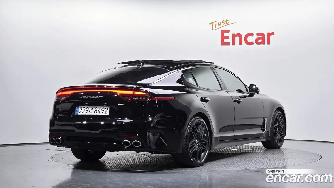 Kia Stinger 2023 из KR, фото 3
