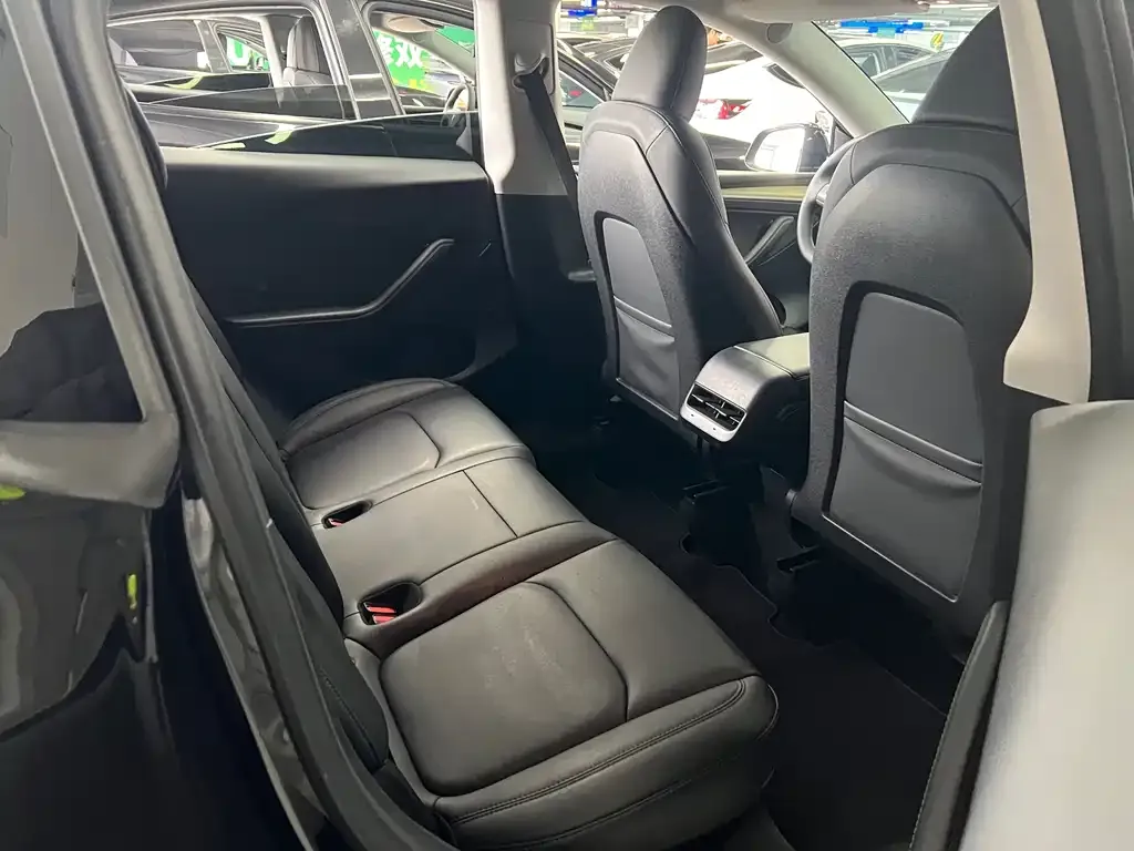Tesla Model Y 2023 из CN, фото 4