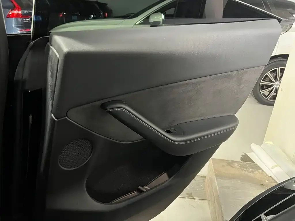 Tesla Model Y 2023 из CN, фото 3