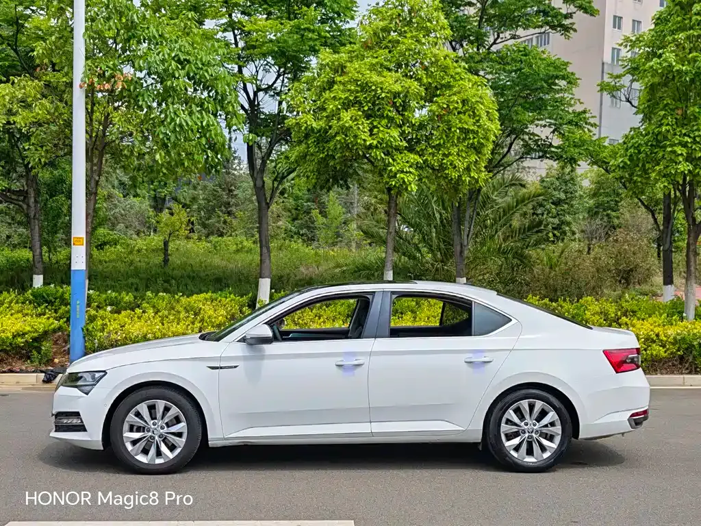 Skoda Superb 2021 из CN, фото 8
