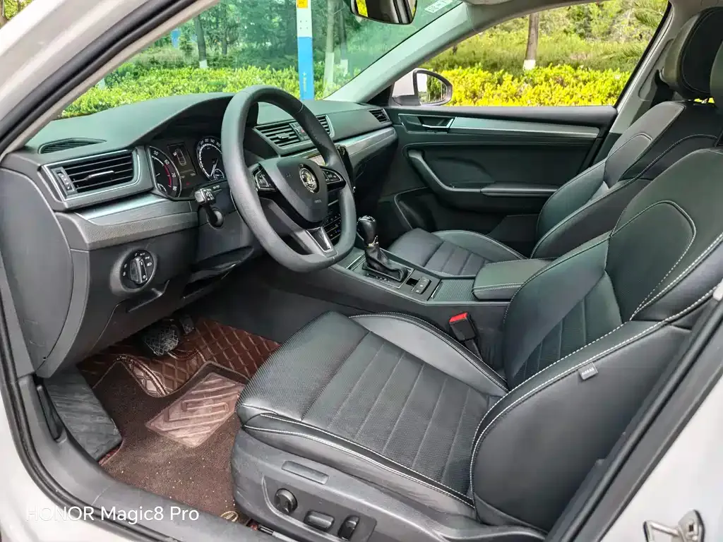 Skoda Superb 2021 из CN, фото 3