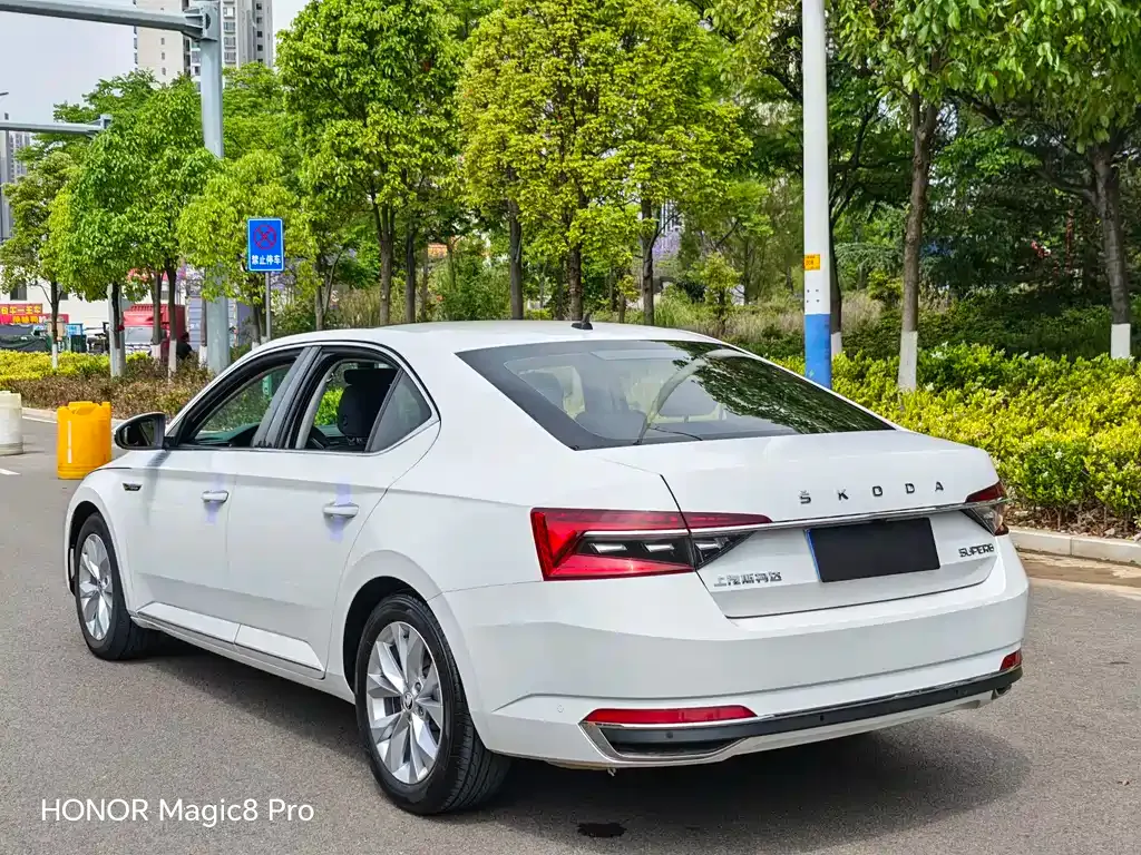 Skoda Superb 2021 из CN, фото 10