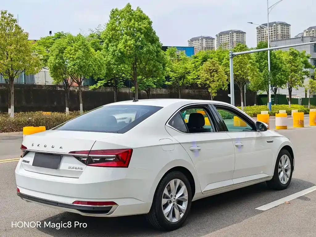Skoda Superb 2021 из CN, фото 2