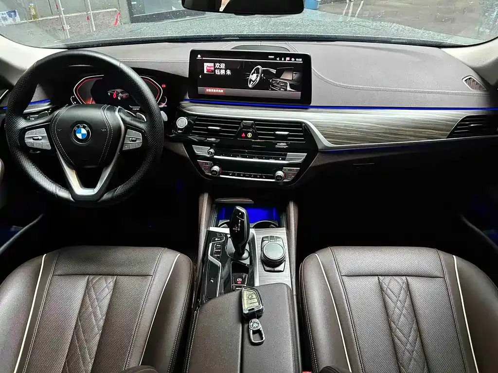 BMW 5 Series — фото 10