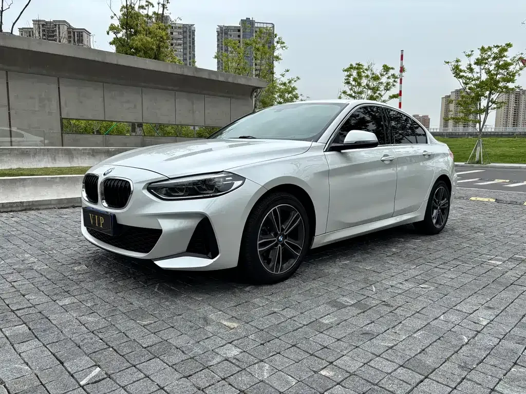 BMW 1 Series — фото 1
