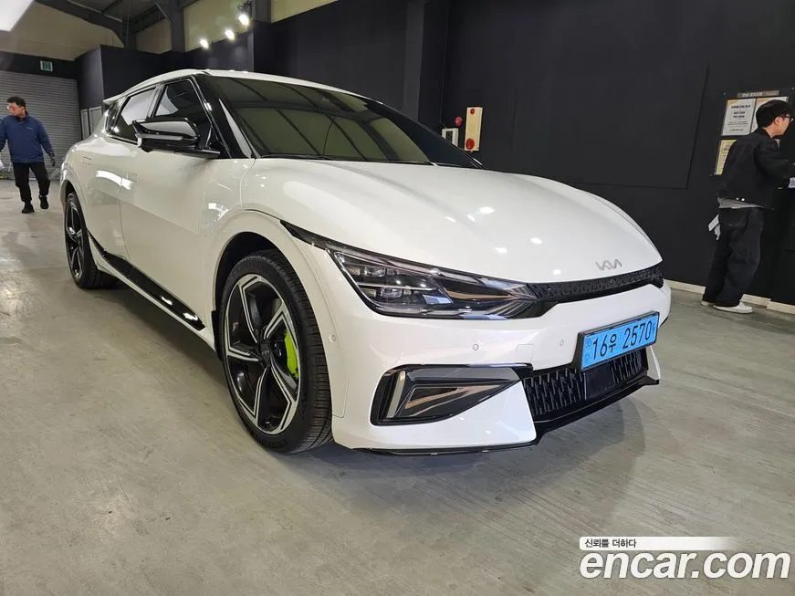 Kia EV6 2023 из KR, фото 6