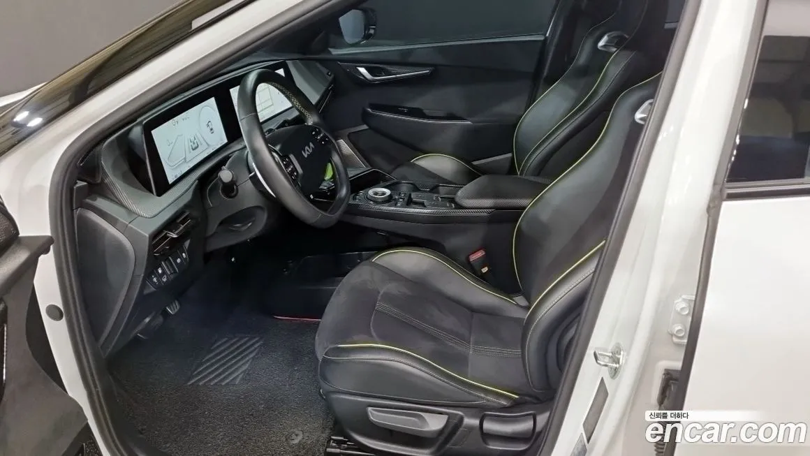 Kia EV6 2023 из KR, фото 2