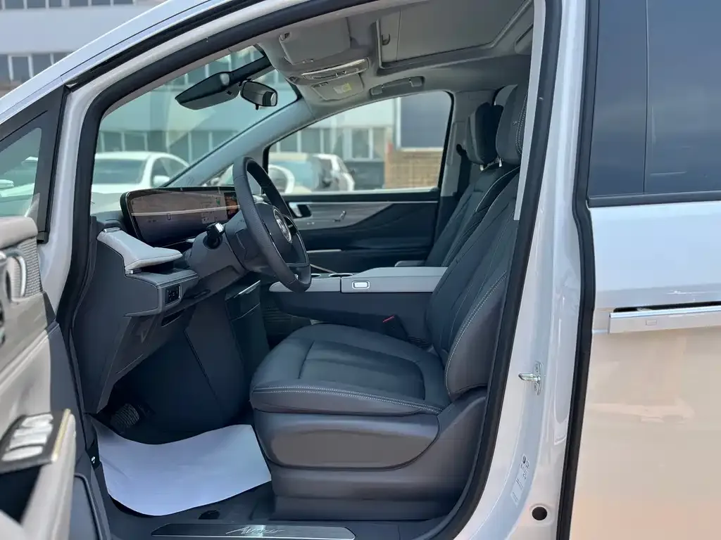 Buick GL8 Hybrid 2025 из CN, фото 5