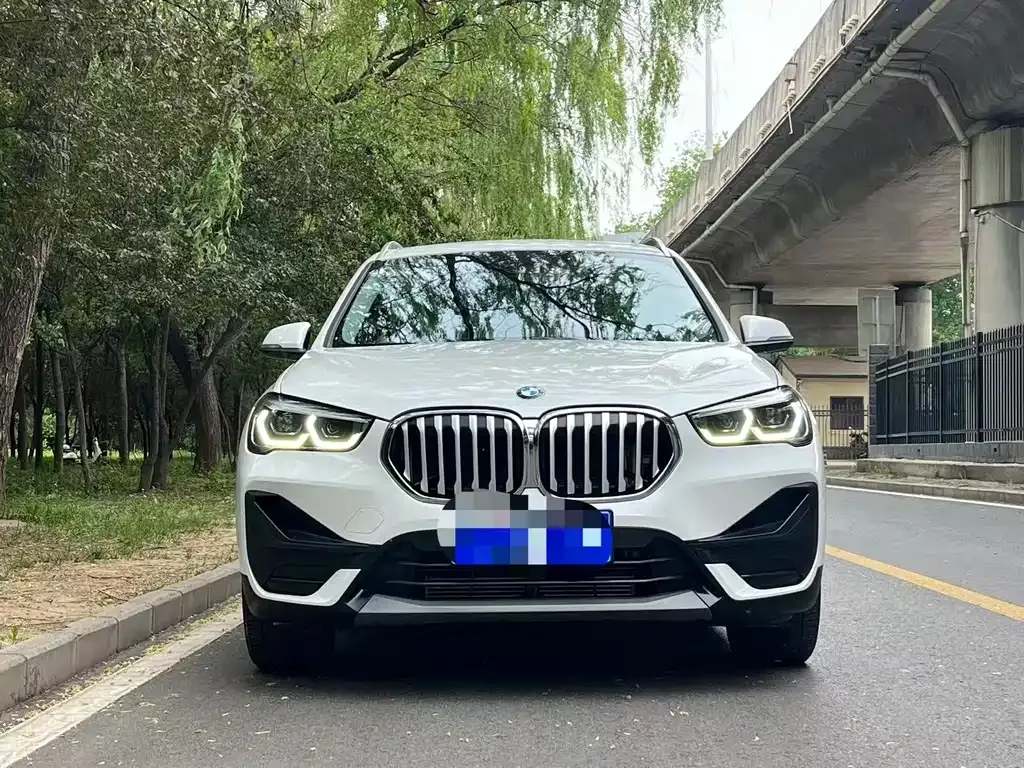 BMW X1 — фото 10