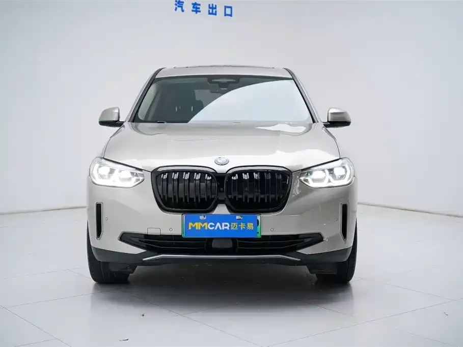 BMW iX3 — фото 4
