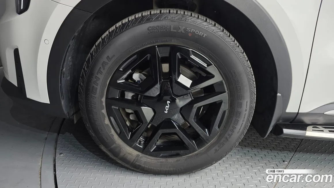 Kia Sorento — фото 5