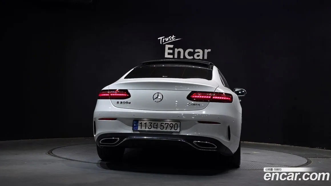Mercedes-Benz E-Class — фото 5