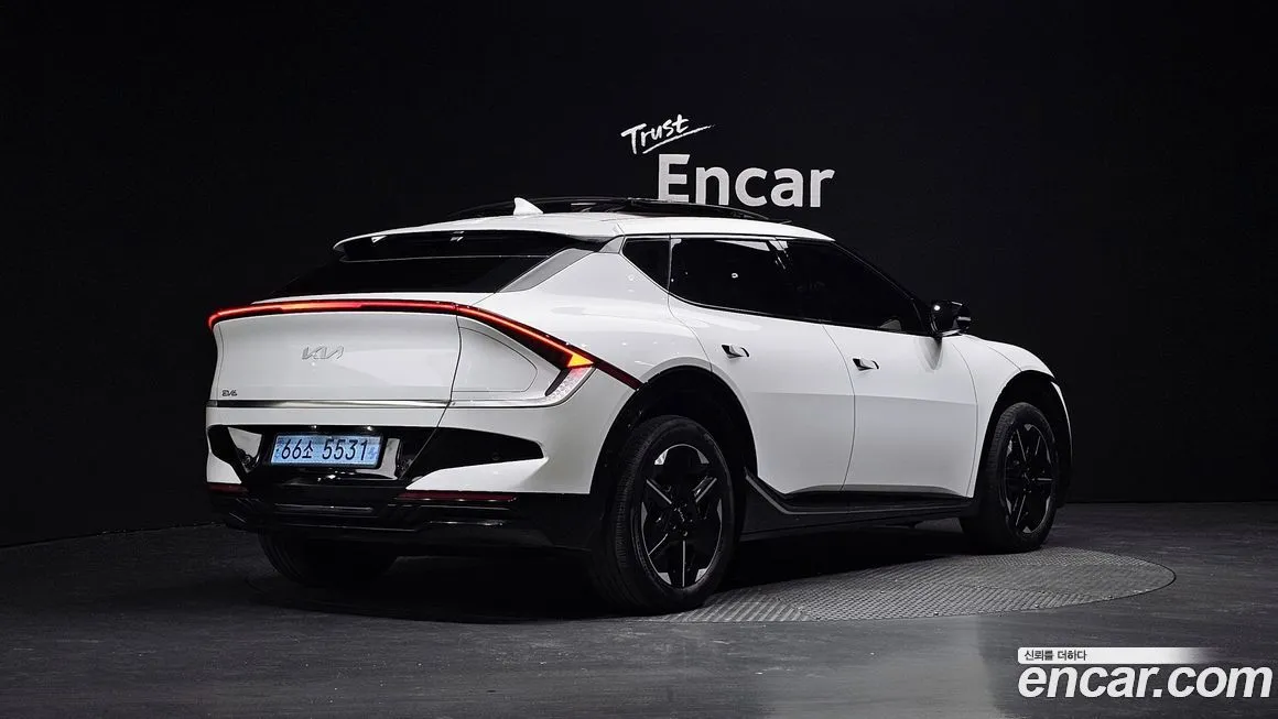 Kia EV6 — фото 6