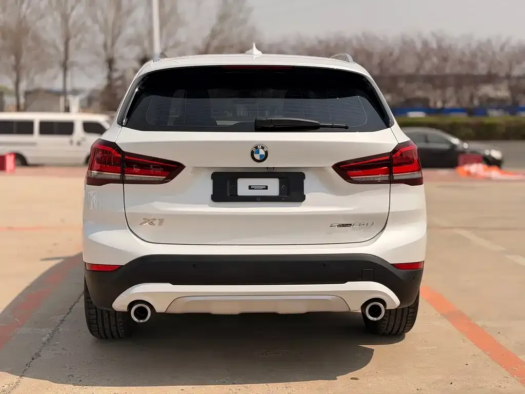 BMW X1 — фото 2