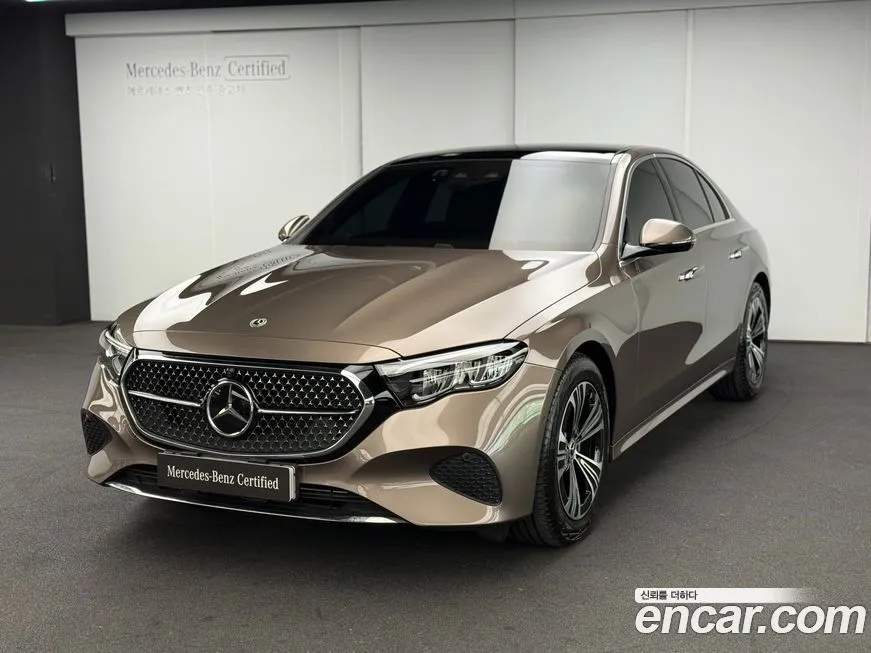 Mercedes-Benz E-Class — фото 1