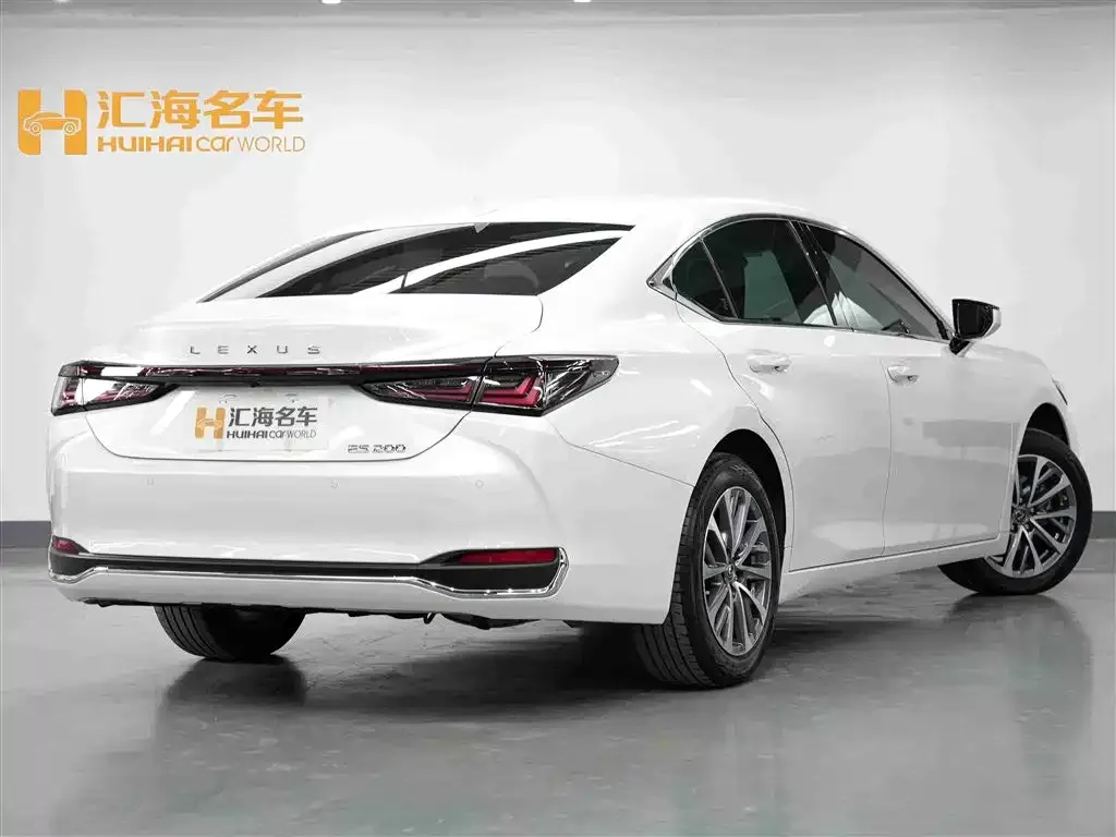 Lexus ES — фото 9