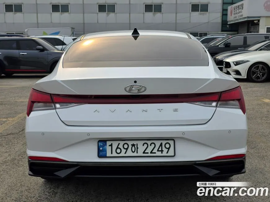 Hyundai AVANTE — фото 3