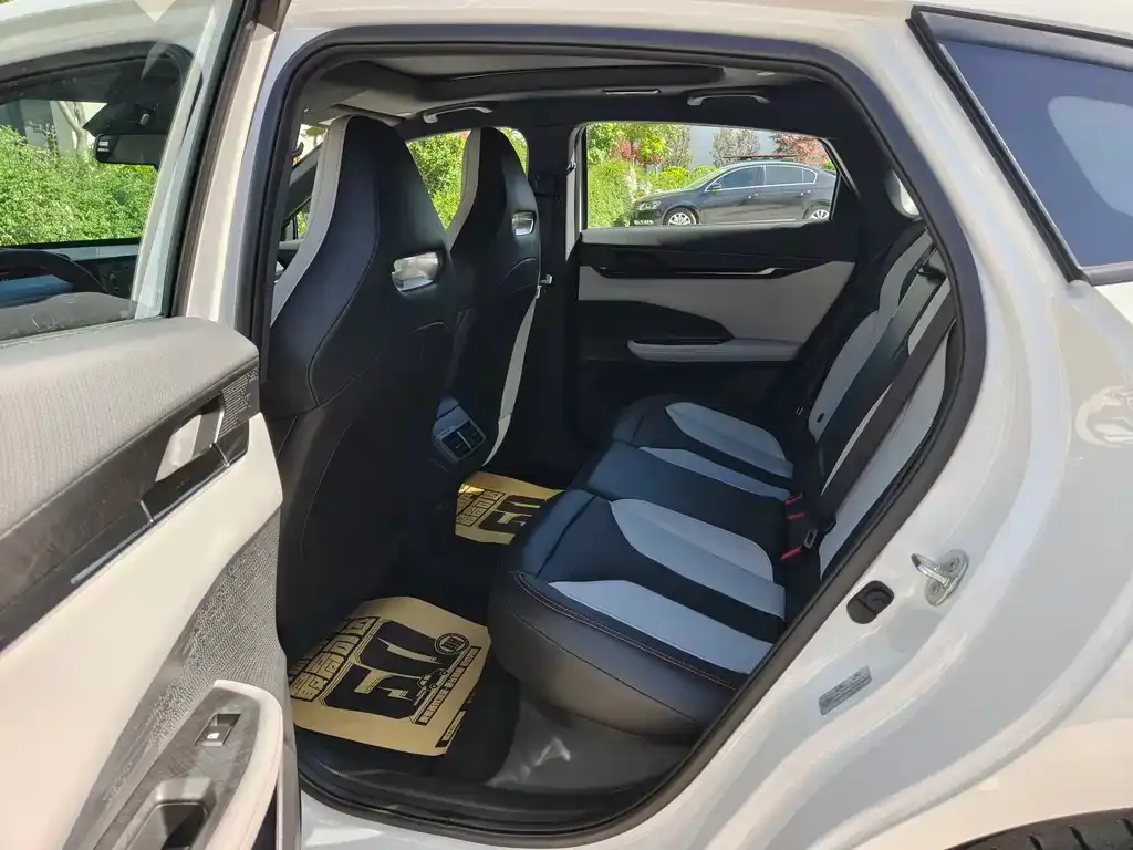 Changan UNI-V iDD 2025 из CN, фото 4