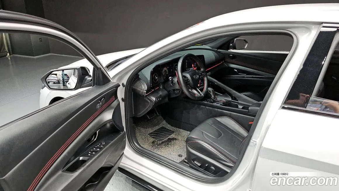 Hyundai AVANTE 2023 из KR, фото 2