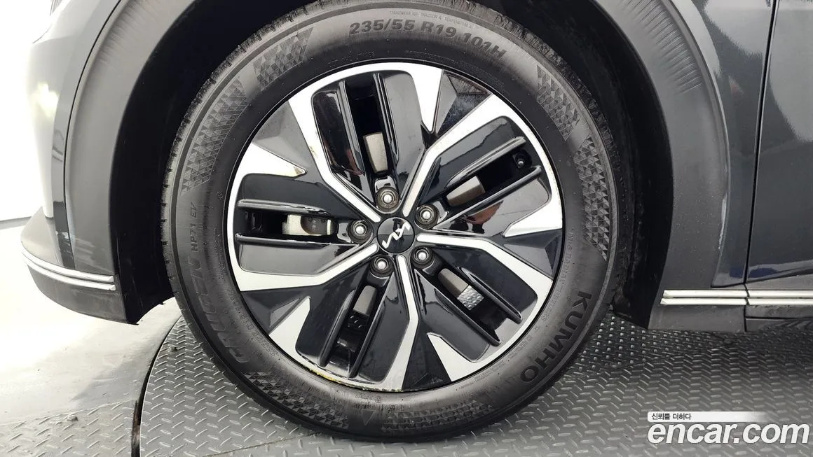 Kia EV6 — фото 6