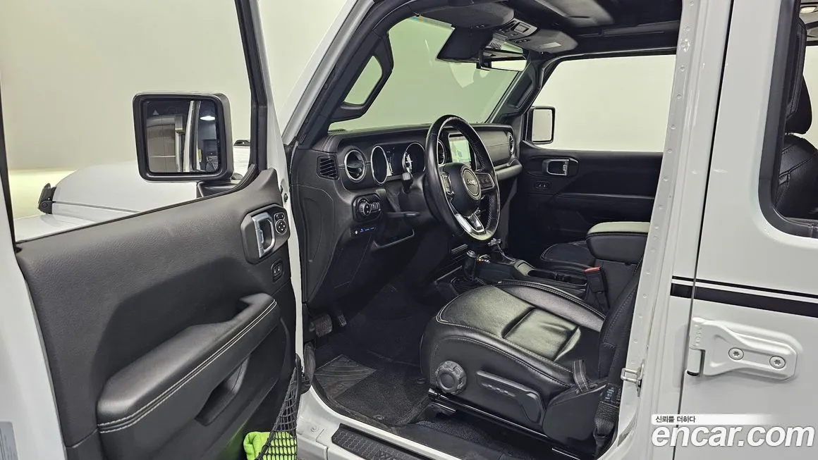 Jeep Wrangler 2021 из KR, фото 8
