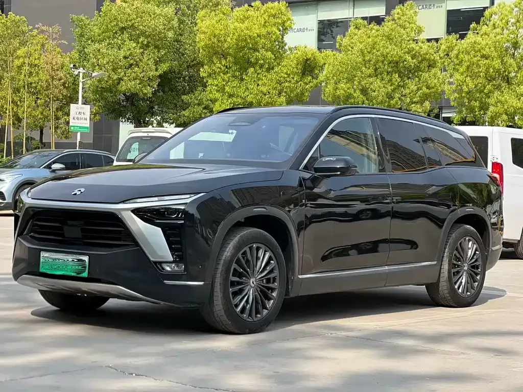 NIO ES8